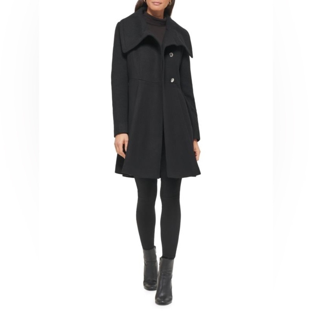 Wool-blend pleated black peacoat